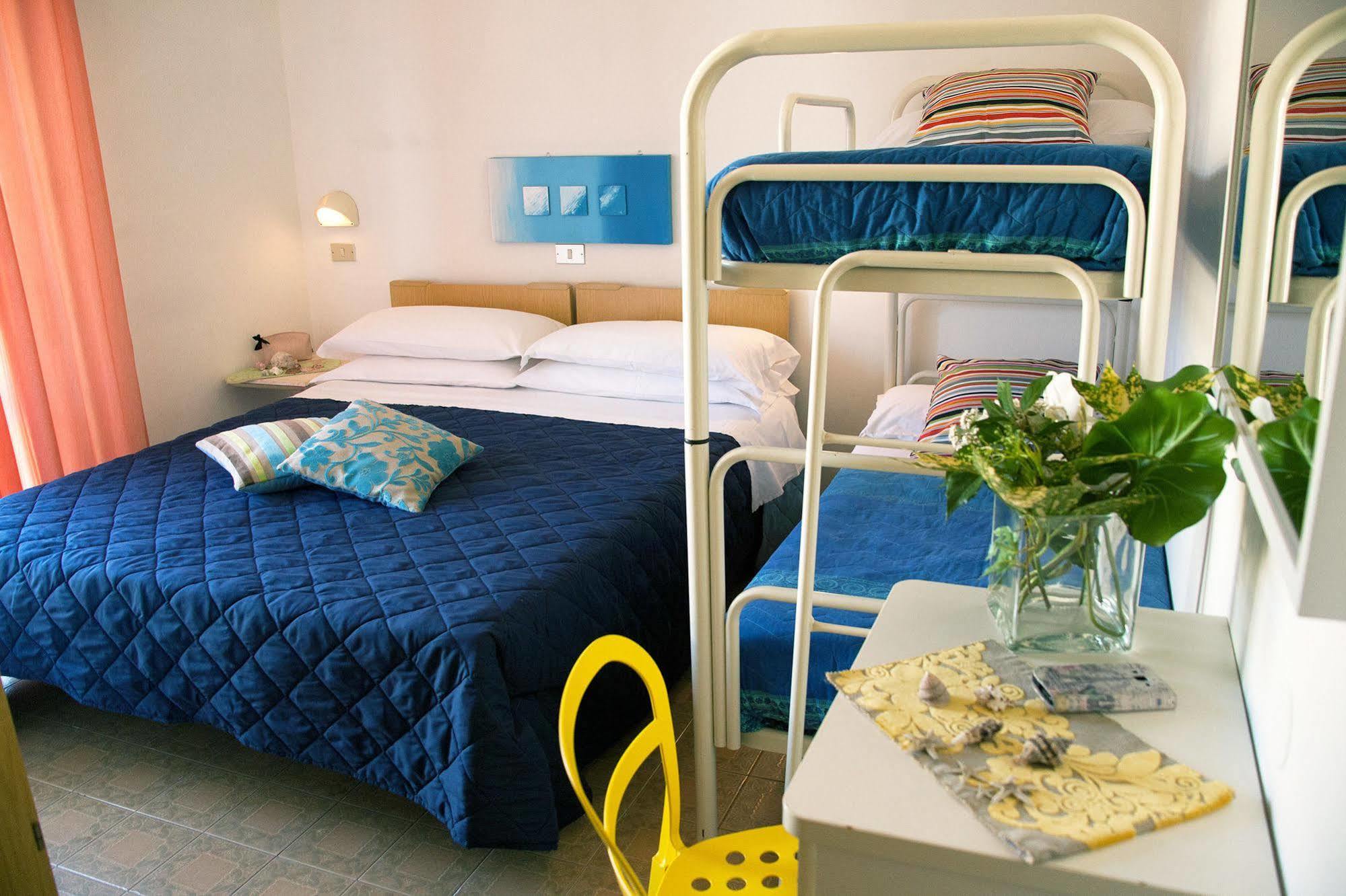 Viserba Di Rimini Hotel Gialpina מראה חיצוני תמונה